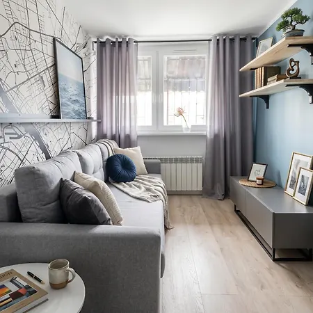 Urban Chic & Great Location & Modern - #o6 דירה ורשה